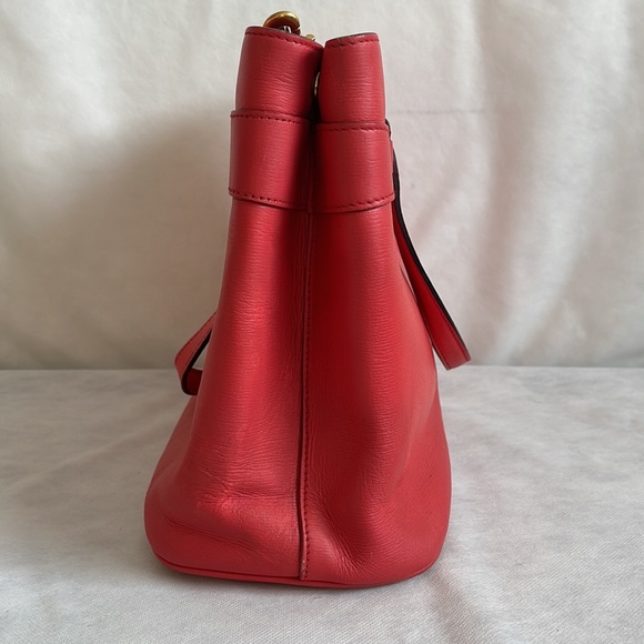 GUCCI Medium Coral Bright Bit Top Handle Tote - Picture 4 of 16